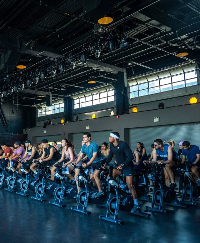 A SoulCycle studio filling up